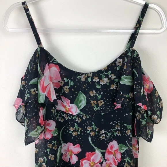 Cabi Floral Cold shoulder top in Fairytale Floral size: M - Picture 3 of 13